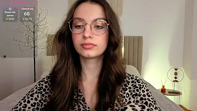 Real_cutie1 webcam