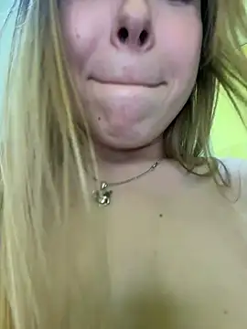 liza_risky (G young) - take off shorts+slap pussy over panty