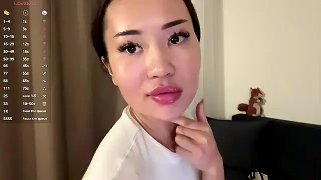 Ur_neighbor_Kira