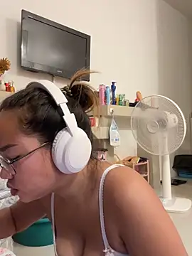 Ponthip webcam