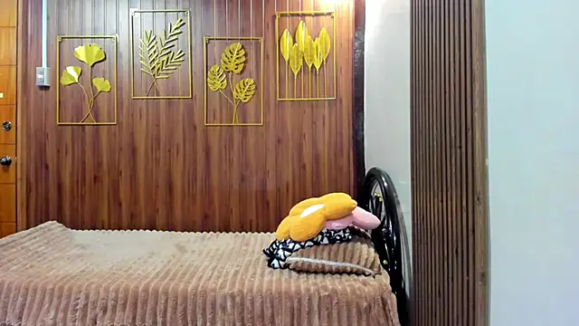 imallyoures69 live cam on StripChat