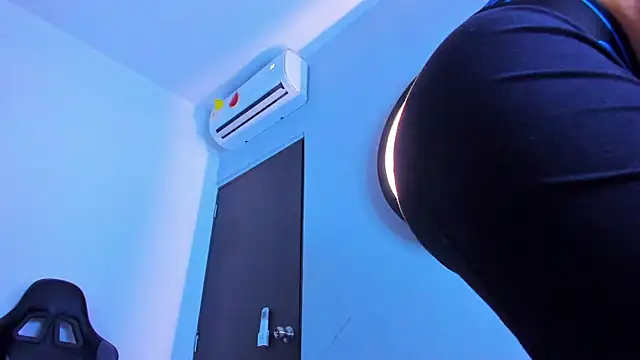 mike_257 webcam