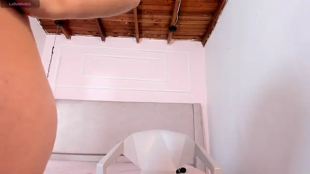 Izelevans live cam on StripChat