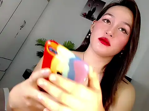 Miss_twinny21 webcam