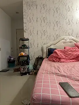 Ponthip live cam on StripChat
