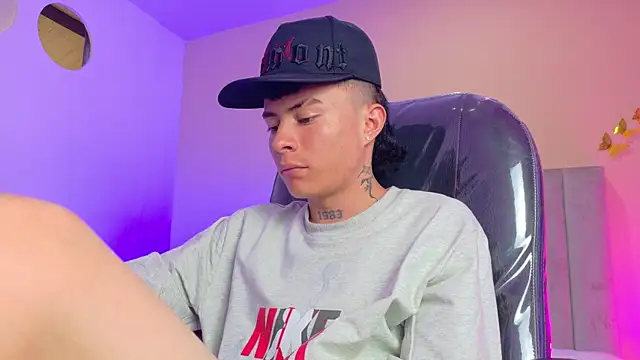Nascary_Fox webcam