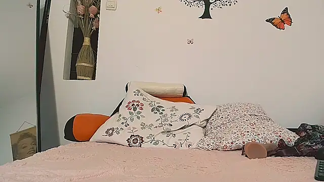 Watch elacoquette live on EroticFlix - High definition streams