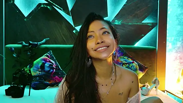 ElyaQuinn webcam