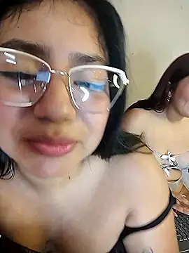Amber_Herrera live cam on StripChat