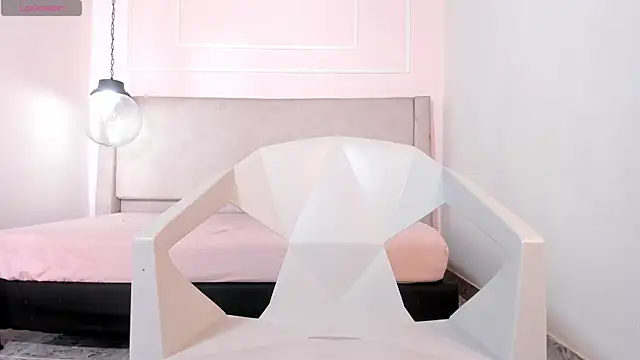 Izelevans live cam on StripChat