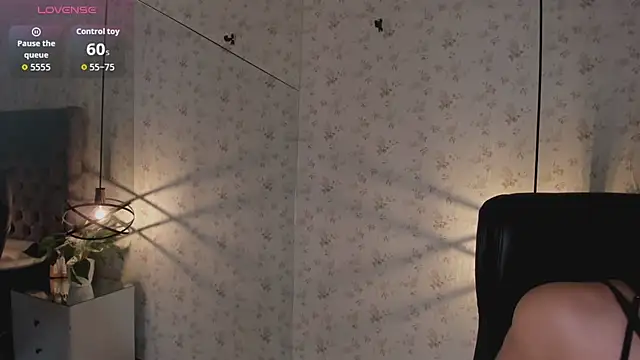 LanaJones_ webcam
