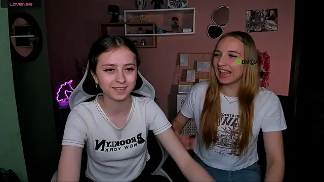 rebecca_smile webcam