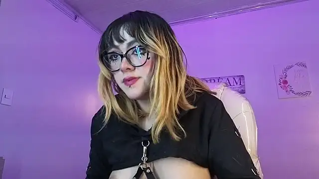 NinaSakura_Eup webcam