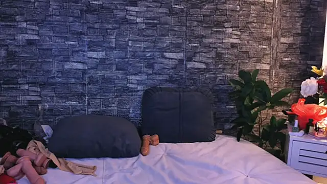 Watch JennyPisik live on EroticFlix - High definition streams