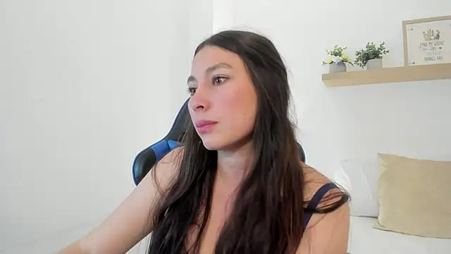 bella_99_ - Bella_99_'s free webcam - UK Sex Cams