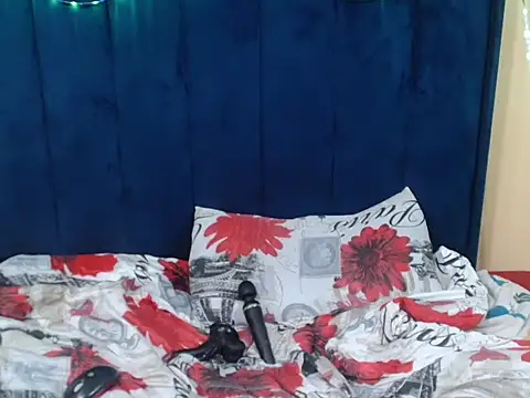 HotCreamyTea webcam