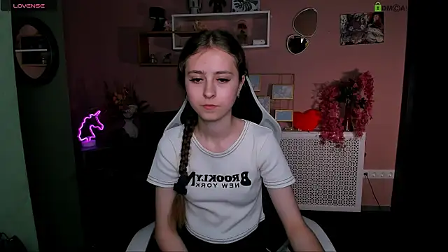 rebecca_smile webcam