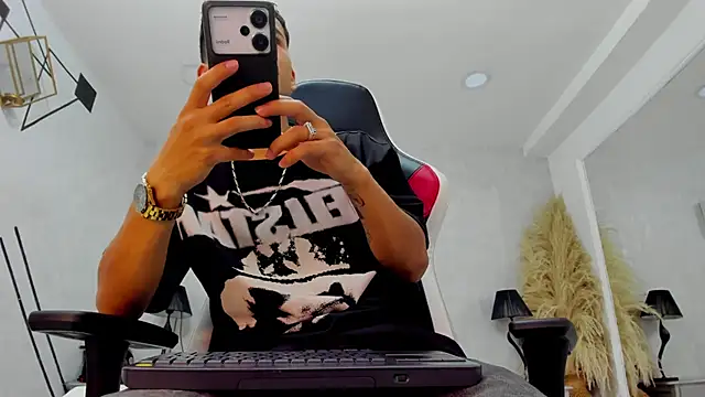 DylanRoyce_ webcam
