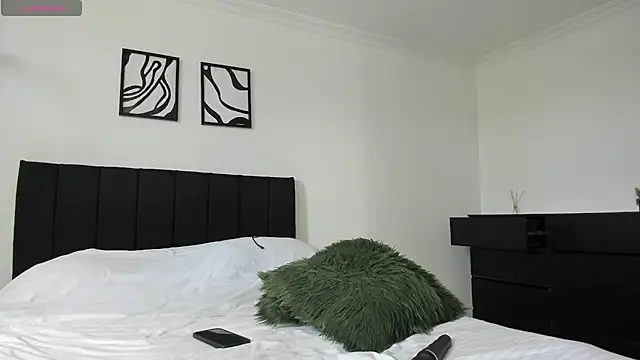 mai_evans webcam