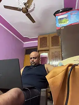 Dick_6inches_Delhi webcam