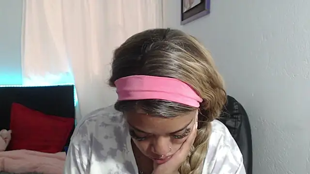 ladyrd1 webcam