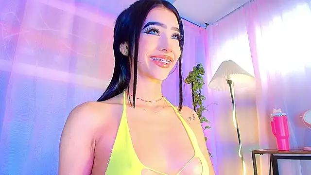 liccy_hall (F teen) - I still see you a little thirsty