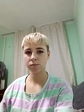 Gussie_Bridie webcam