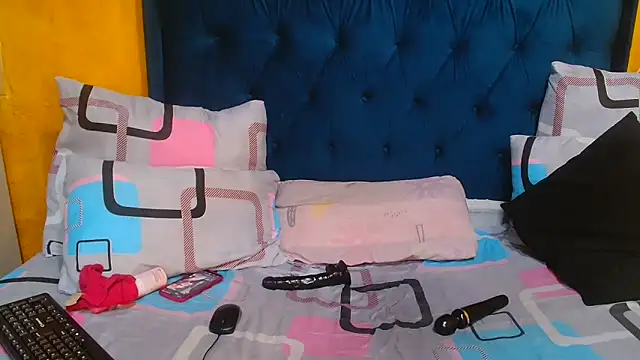 DarkCherryx webcam