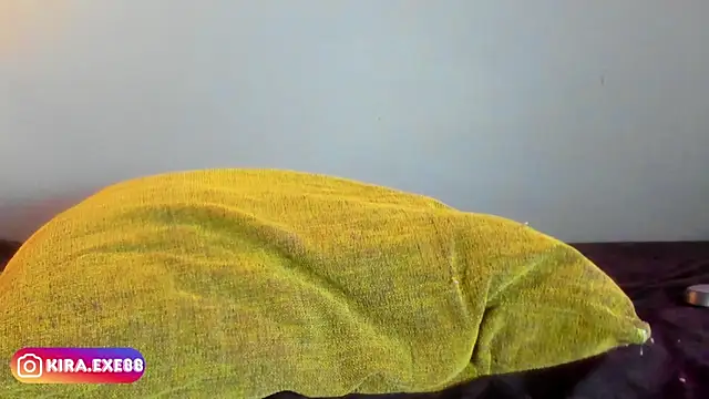 Kira_Exe_ webcam