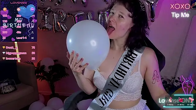 Ricki_Bloom webcam