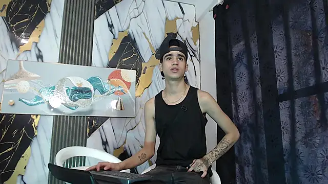 TWINKS_BOYSX webcam