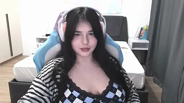 LunarMia webcam