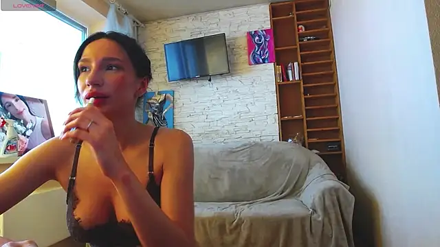 AliciaBow webcam