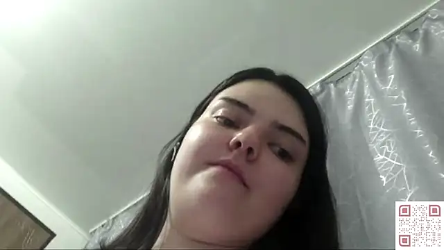 RebelDesiree live cam on StripChat