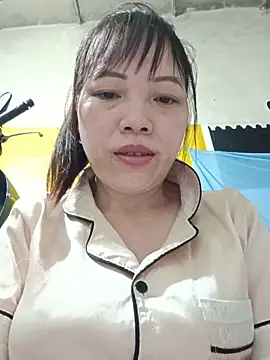 Sana-vn live cam on StripChat