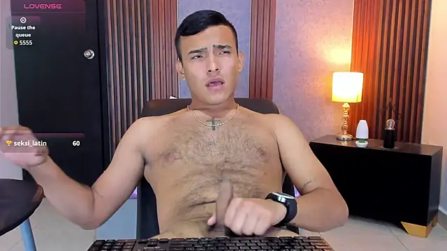 Chris_vega_ live cam on StripChat