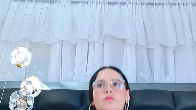 DahianaMoss live cam on Stripchat