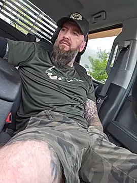 Beardedtattood webcam