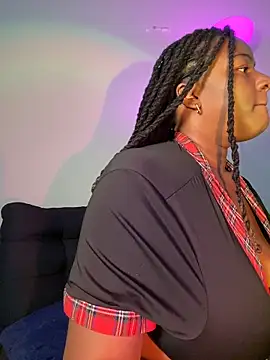 GirthGoddessCoco webcam