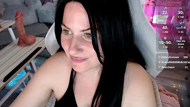 BellaStar84 live cam on StripChat