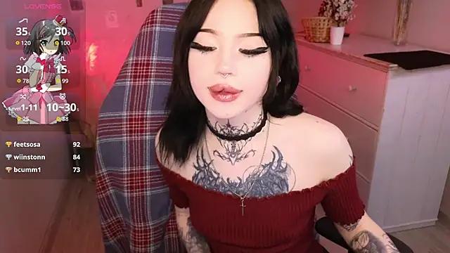 Emma_Kirks webcam