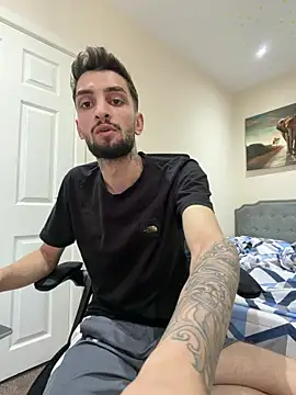 Juliann69Ramiro webcam