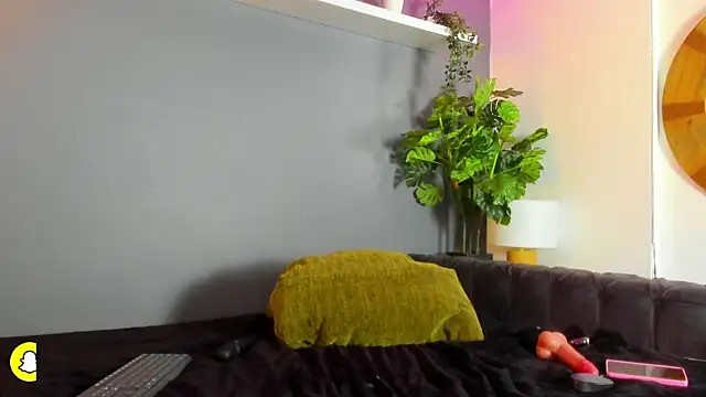 Kira_Exe_ webcam