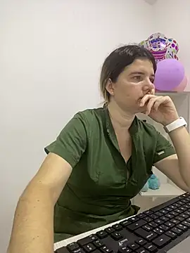 amelia_16 live cam on StripChat