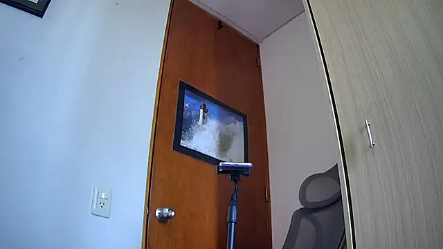 DanaaCollins webcam