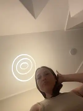 BellaXRoses webcam