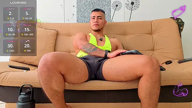 CRAZYBOYLOVE webcam