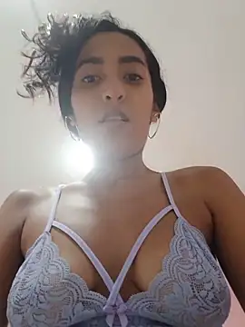 _Saraa- webcam