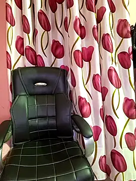 Alifa-123 live cam on StripChat