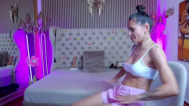 PlayfulShow webcam